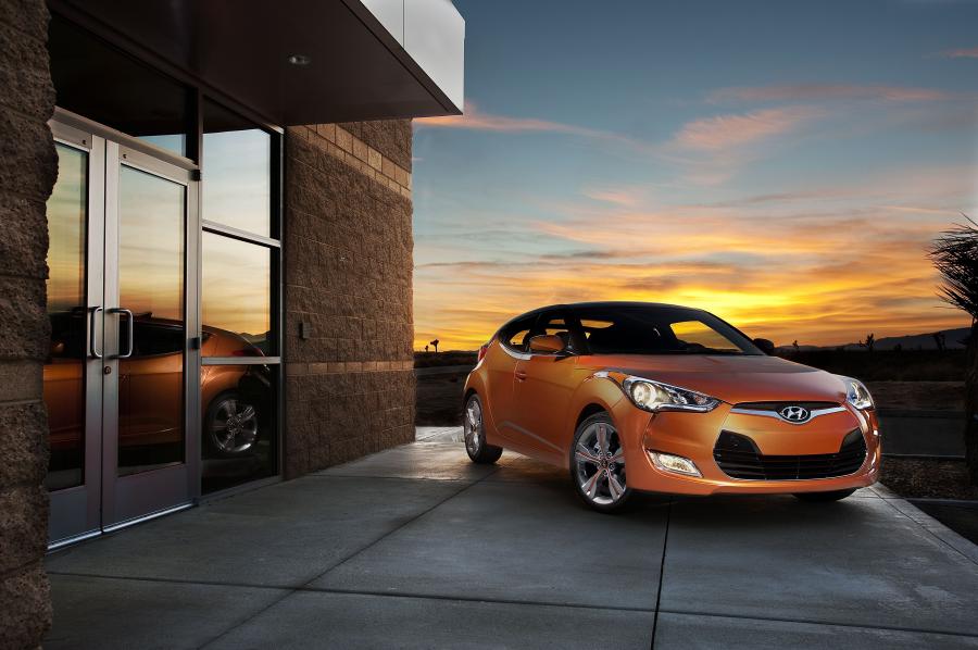  Hyundai Veloster 2011 года  (фото 32 из 184)